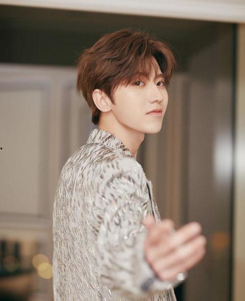 娱乐爆料皇叔,揭秘娱乐圈背后的秘密与风云 第3张 娱乐爆料皇叔,揭秘娱乐圈背后的秘密与风云 第3张