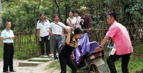 乡下姑娘在线观看,田园生活下的青春绽放 第2张 乡下姑娘在线观看,田园生活下的青春绽放 第2张