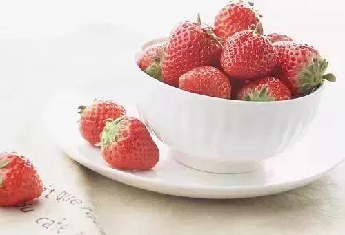 草莓皮肤爆料视频下载免费,免费体验独特魅力，揭秘神秘角色风采  第2张